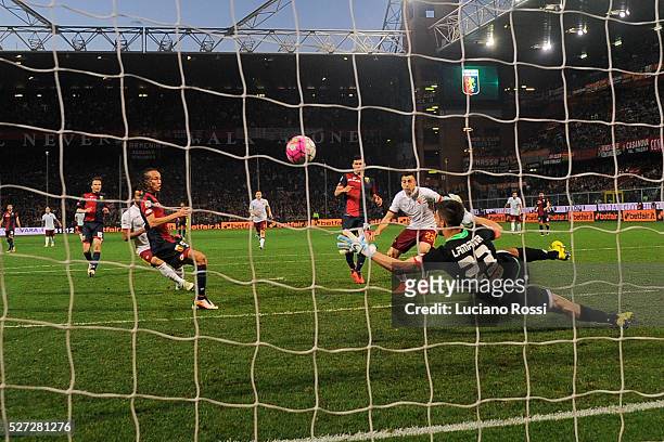 Roma player Stephan El Shaarawy scores the goal during the Serie A match between Genoa CFC and AS Roma at Stadio Luigi Ferraris on May 2, 2016 in...
