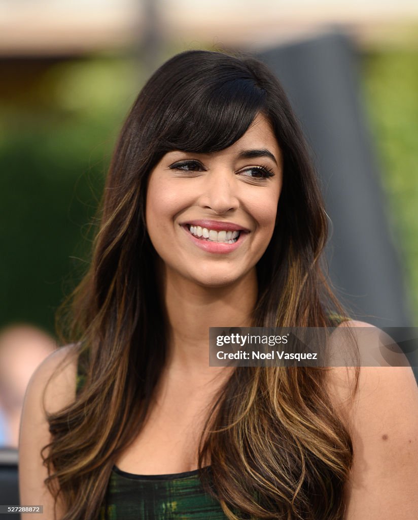 Hannah Simone On "Extra"