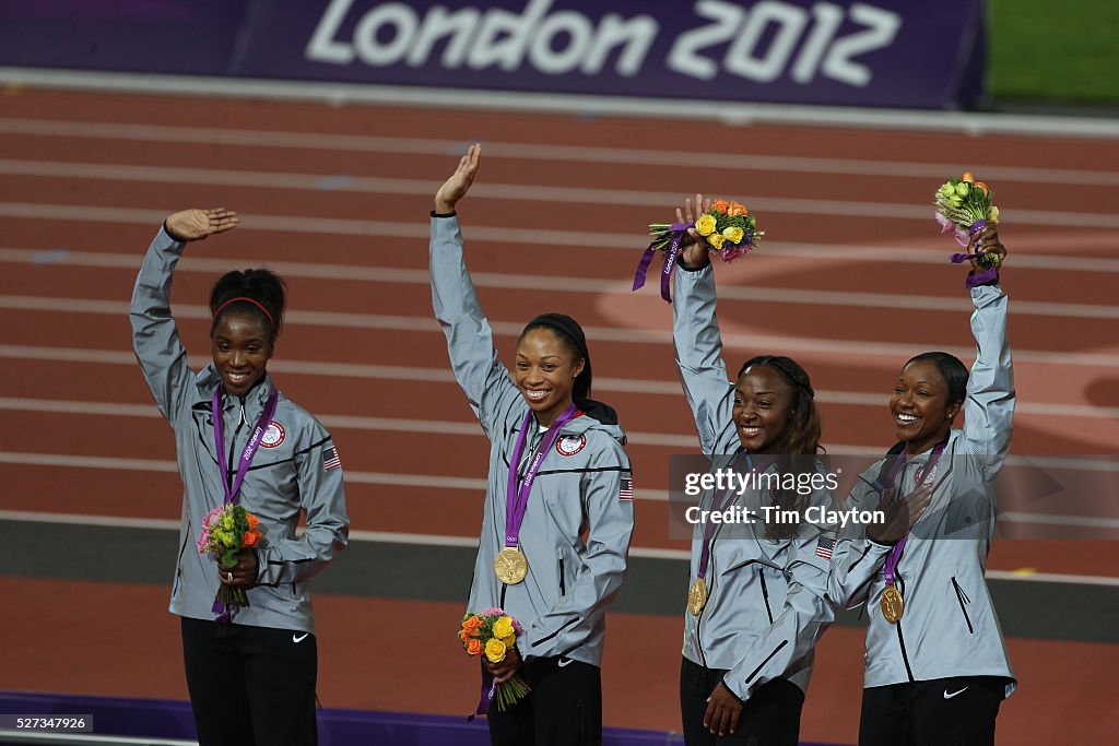 USA Women's 4 x 100 relay team World Record