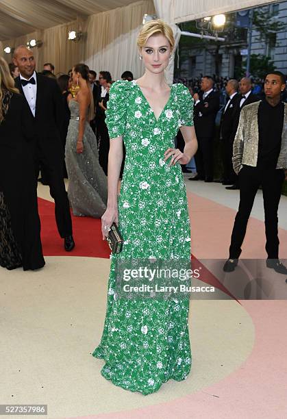 Elizabeth Debicki attends the "Manus x Machina: Fashion In An Age Of Technology" Costume Institute Gala at Metropolitan Museum of Art on May 2, 2016...