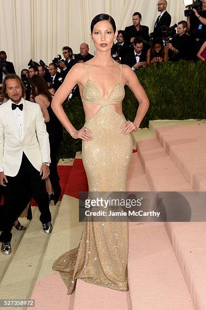 Lily Aldridge attends the "Manus x Machina: Fashion In An Age Of Technology" Costume Institute Gala at Metropolitan Museum of Art on May 2, 2016 in...