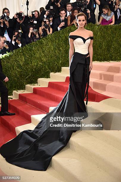Emma Watson attends the "Manus x Machina: Fashion In An Age Of Technology" Costume Institute Gala at Metropolitan Museum of Art on May 2, 2016 in New...
