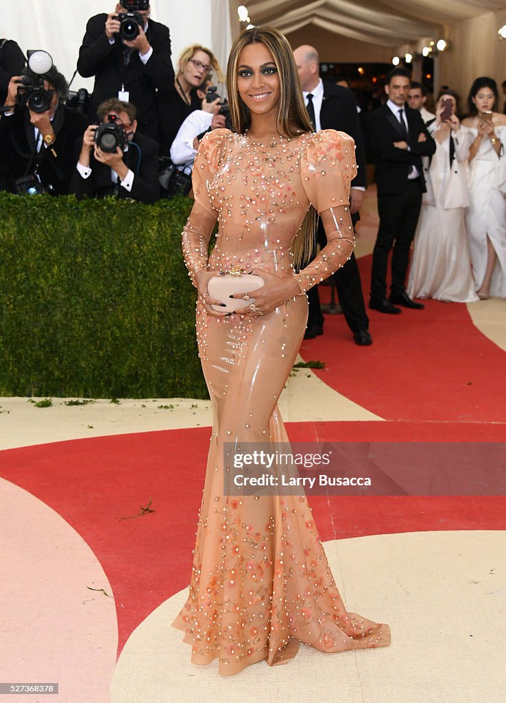 "Manus x Machina: Fashion In An Age Of Technology" Costume Institute Gala - Arrivals