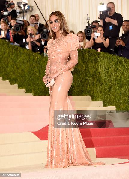 "Manus x Machina: Fashion In An Age Of Technology" Costume Institute Gala - Arrivals "Manus x Machina: Fashion In An Age Of Technology" Costume Institute Gala - Arrivals