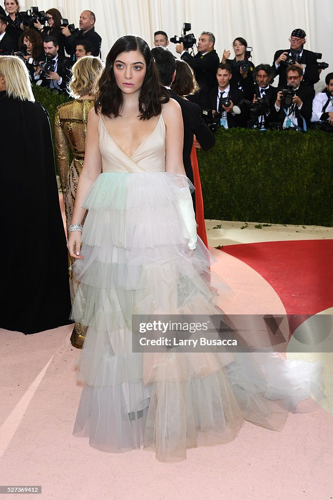 "Manus x Machina: Fashion In An Age Of Technology" Costume Institute Gala - Arrivals