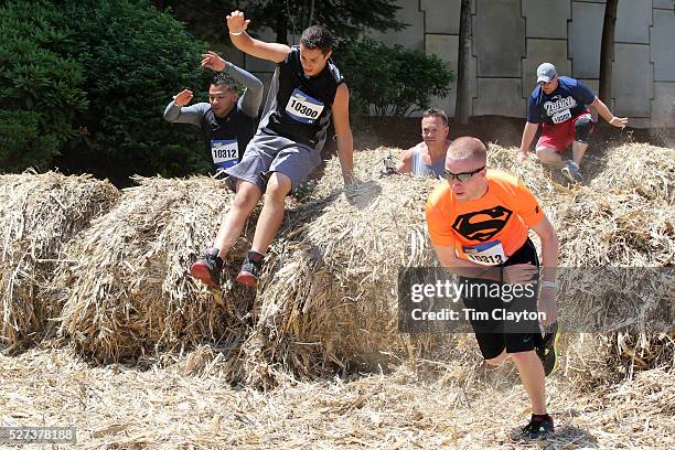 Strawball Racing 204 Pulling Straws Stock Photos, High-Res Pictures, and Images - Getty ...