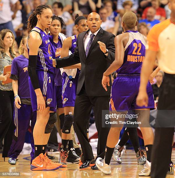 Corey Gaines Basketball Coach Photos and Premium High Res Pictures