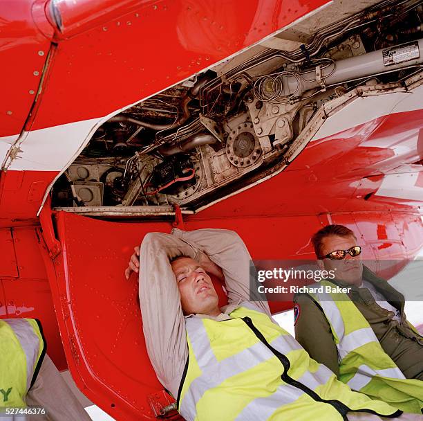 304 Raf Engineer Stock Photos, High-Res Pictures, and Images - Getty Images