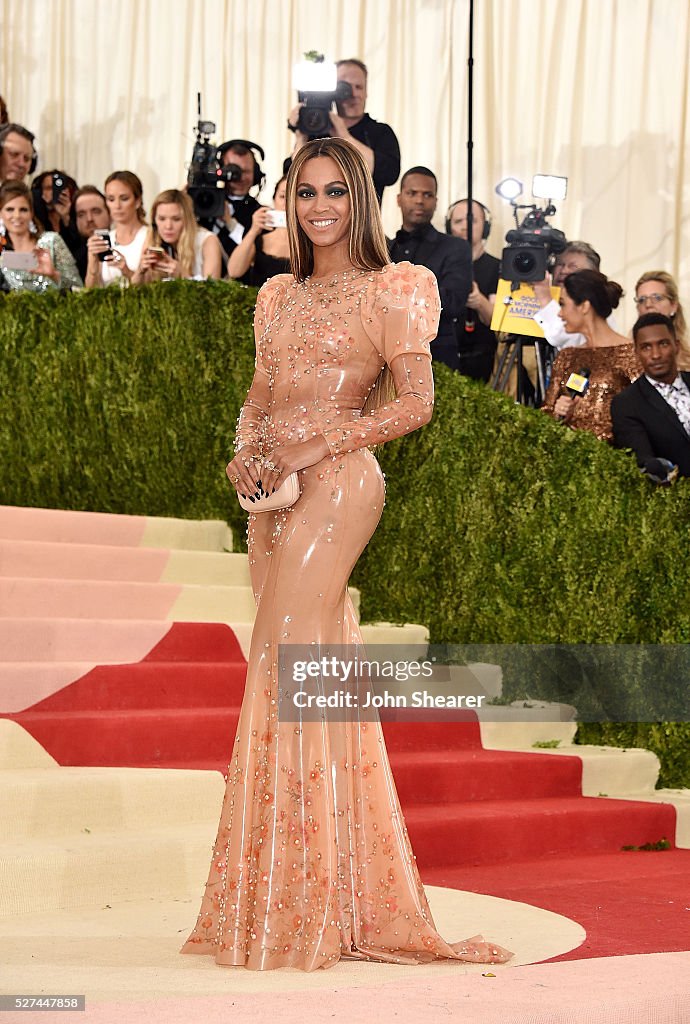 "Manus x Machina: Fashion In An Age Of Technology" Costume Institute Gala