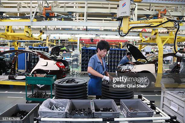 Geely Machine Geely Auto Photos and Premium High Res Pictures - Getty Images