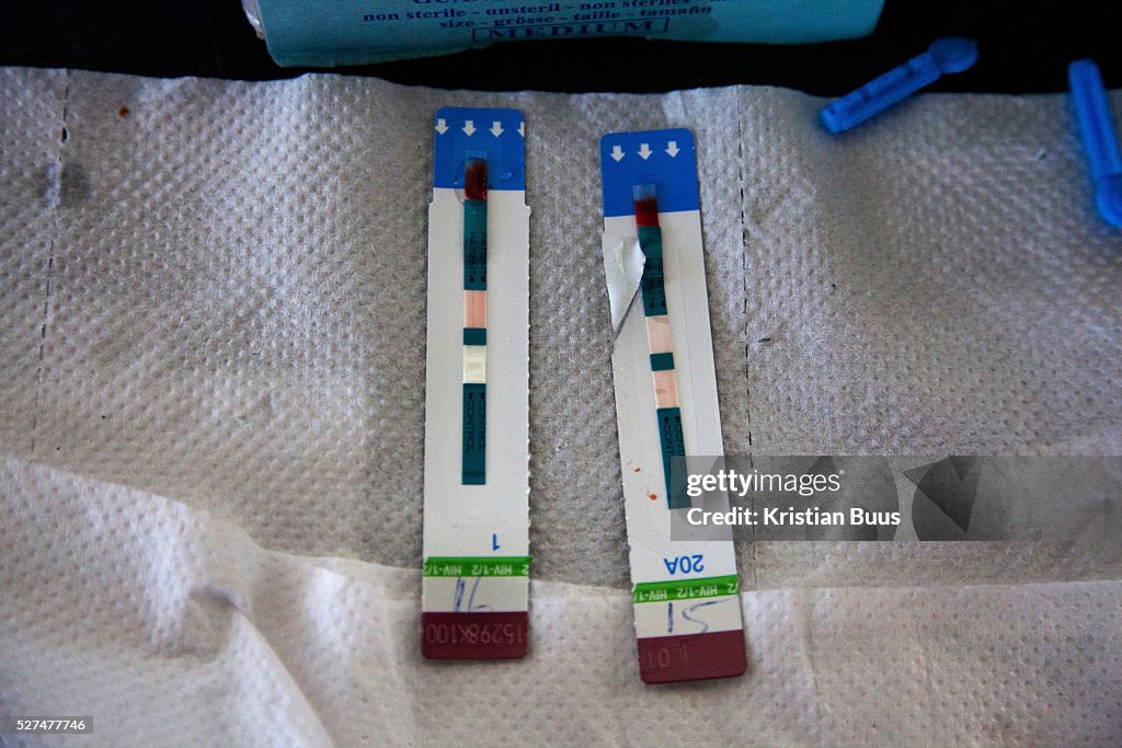Nigeria - Makurdi - AIDS speed test strips
