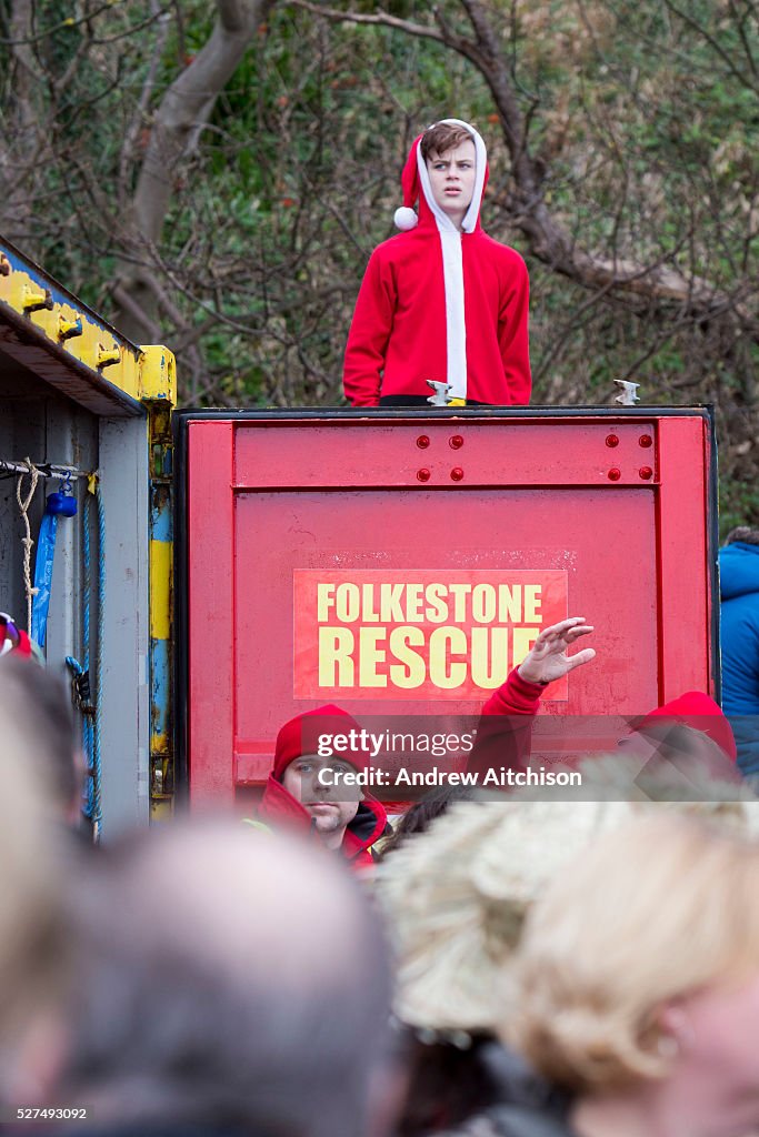 UK - Tradition - The Boxing Day Dip in the sea at Folkestone