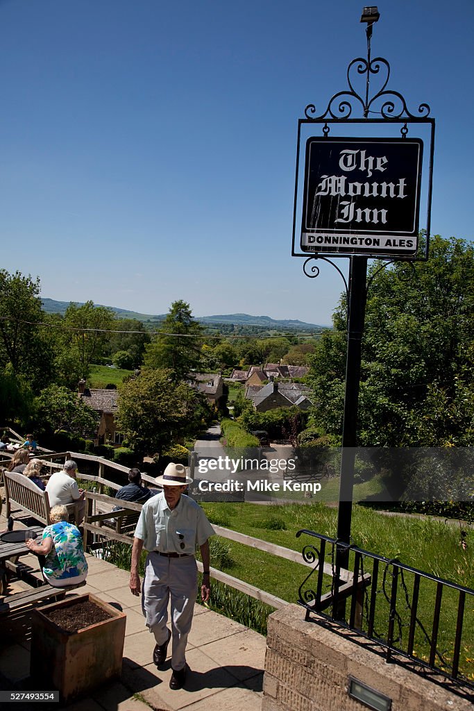 Mount Inn The Mount Inn at Stanton looking out over the landscape of The... News ...