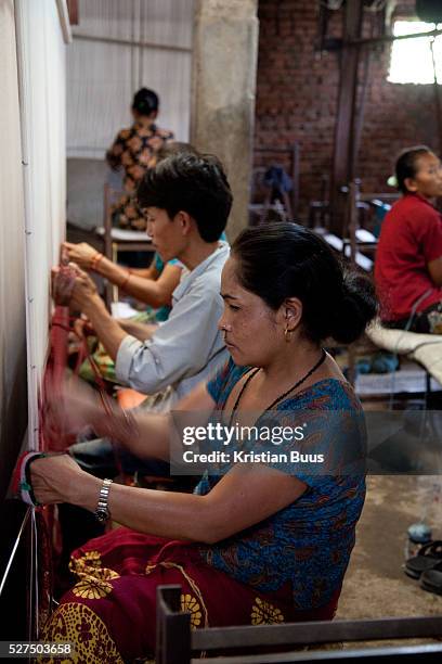 Ashal Carpet Factory does not employ children and is a licensee of the GoodWeave Foundation and their carpets carry the GWF label. It is a category C...
