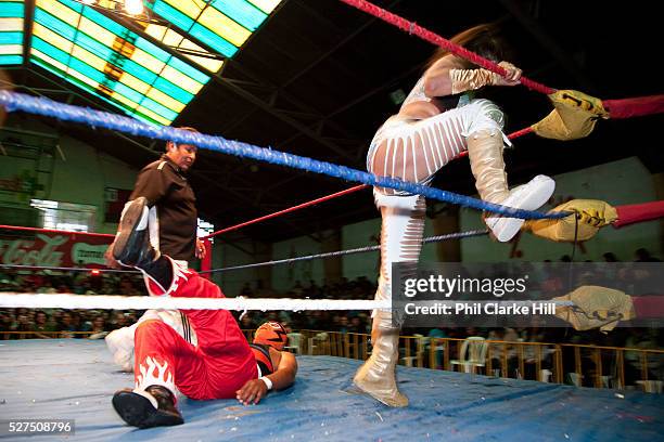 On The Ropes 149 Wrestling Ring Ropes Stock Photos, High-Res Pictures, and Images ...