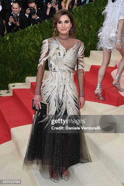 Queen Rania of Jordan attends the 'Manus x Machina: Fashion In An Age Of Technology' Costume Institute Gala at the Metropolitan Museum on May 02,...