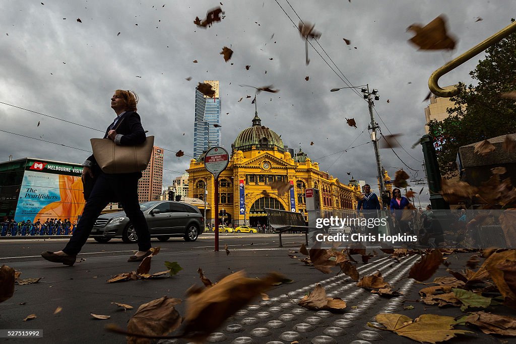 High Winds Hit Melbourne As Cold Front Moves Through Victoria