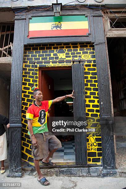 Concierge Rasta 1,078 Rasta Colors Stock Photos, High-Res Pictures, and Images - Getty ...