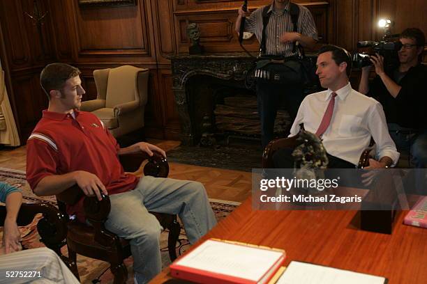 Quarterback Alex Smith meets with San Francisco Mayor Gavin Newsom at City Hall April 25, 2005 in San Francisco, California. Smith was drafted first...