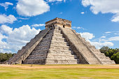 Kukulkan / El Castillo , Mayan Pyramid Chichen Itza Mexico