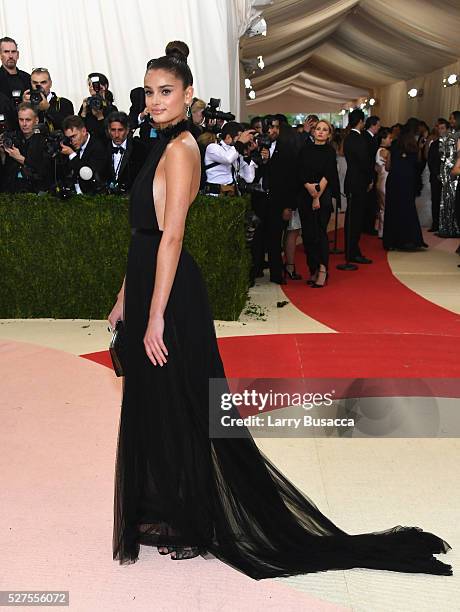 Model Taylor Hill attends the "Manus x Machina: Fashion In An Age Of Technology" Costume Institute Gala at Metropolitan Museum of Art on May 2, 2016...