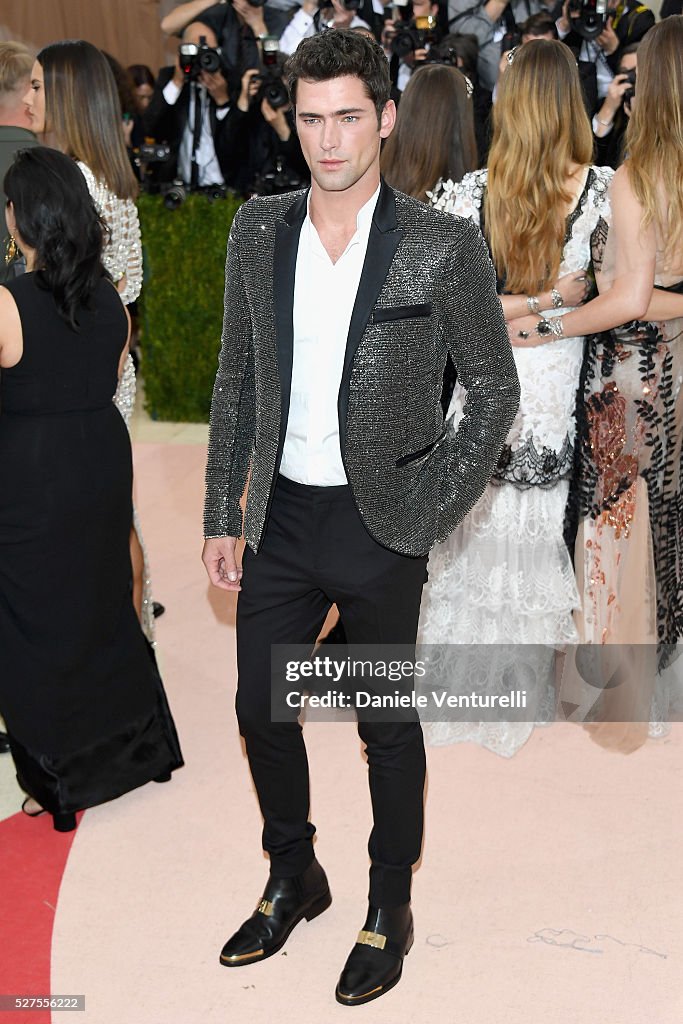 "Manus x Machina: Fashion In An Age Of Technology" Costume Institute Gala - Arrivals