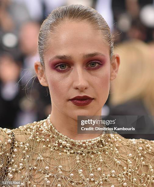 Jemima Kirke attends the 'Manus x Machina: Fashion In An Age Of Technology' Costume Institute Gala at Metropolitan Museum of Art on May 2, 2016 in...