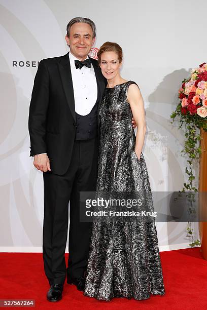 Lisa Martinek and Giulio Ricciarelli attend the Rosenball 2016 on April 30 in Berlin, Germany.