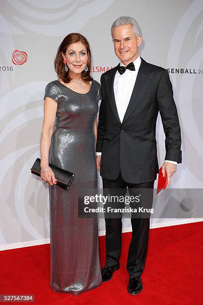 Alexandra von Rehlingen and Eberhard Weiblen attend the Rosenball 2016 on April 30 in Berlin, Germany.