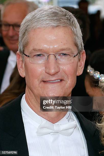 Apple CEO Tim Cook attends "Manus x Machina: Fashion in an Age of Technology", the 2016 Costume Institute Gala at the Metropolitan Museum of Art on...
