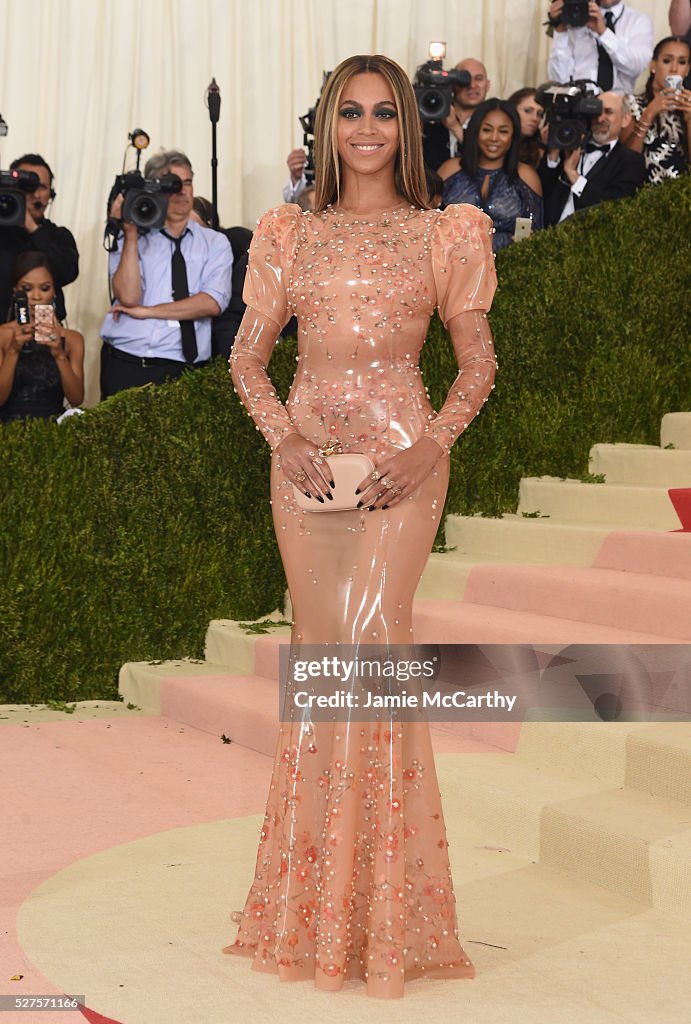 "Manus x Machina: Fashion In An Age Of Technology" Costume Institute Gala - Arrivals