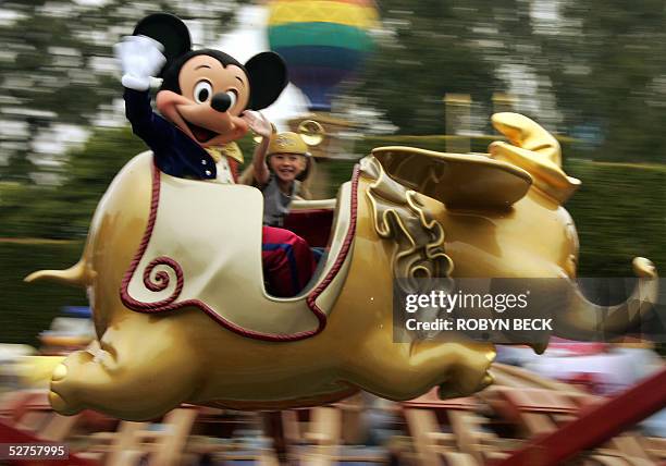 46 fotos e imágenes de Disney Dumbo Ride - Getty Images 46 fotos e imágenes de Disney Dumbo Ride - Getty Images