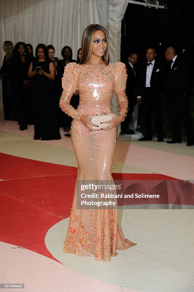 "Manus x Machina: Fashion In An Age Of Technology" Costume Institute Gala - Arrivals