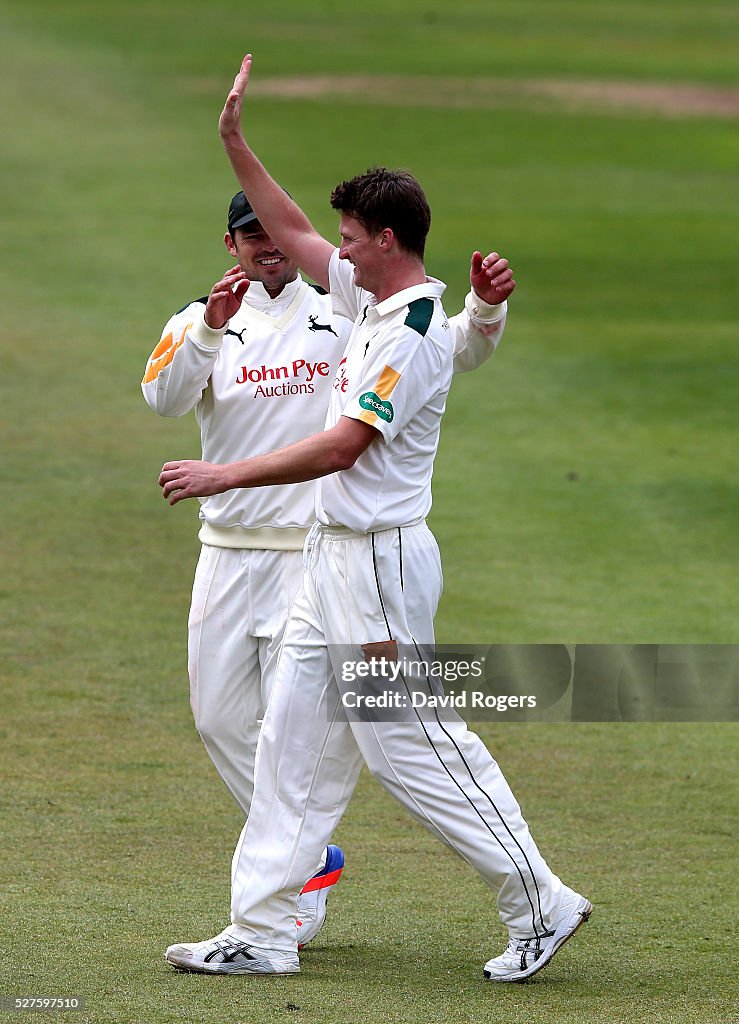 Nottinghamshire v Yorkshire - Specsavers County Championship: Division One