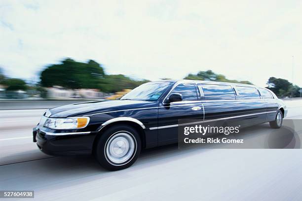 black stretch limousine - limousine stock pictures, royalty-free photos & images