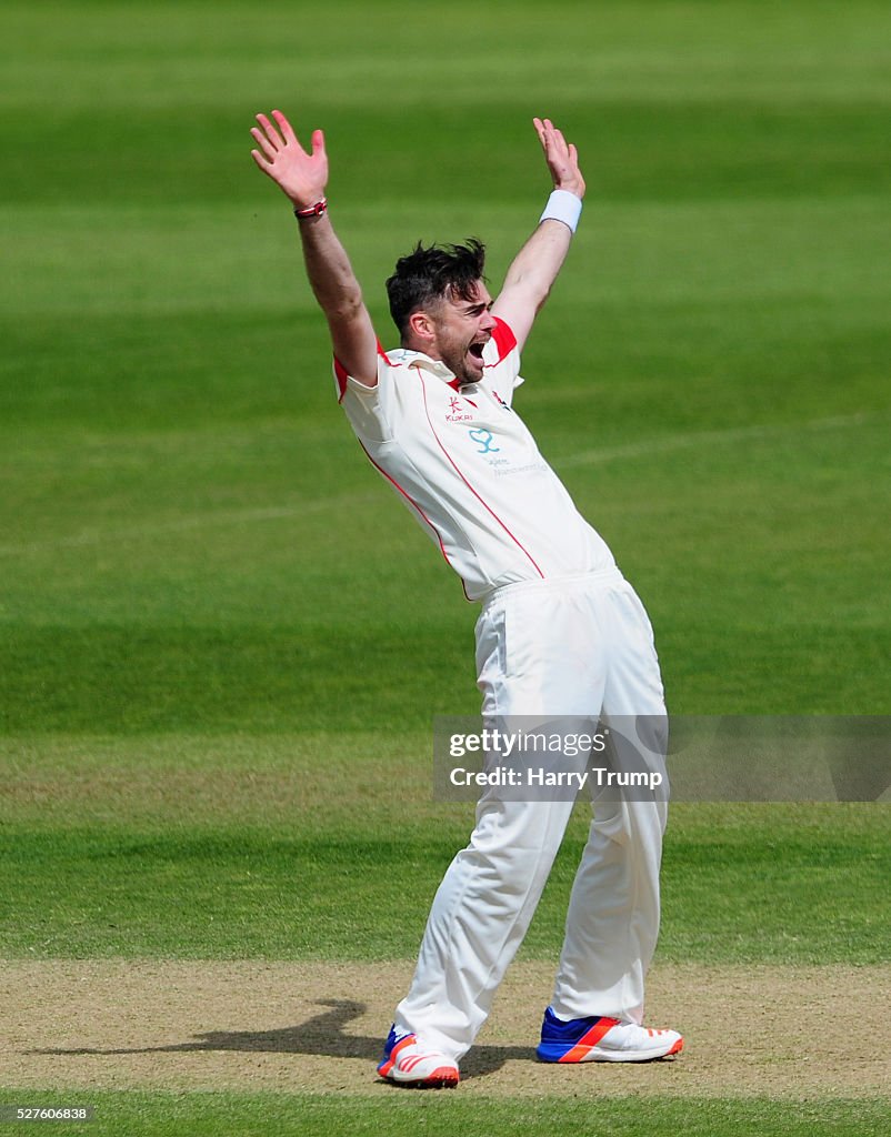 Somerset v Lancashire - Specsavers County Championship: Division One