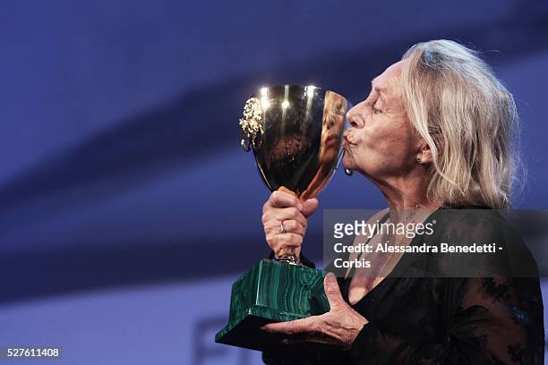 Elena Cotta winner of the Coppa Volpi award for best Actress in the movie Via Castellana Bandiera