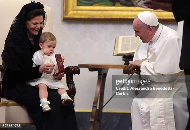 Pope Francis held an audience to receive Queen Silvia, Princess Madeleine and husband Christopher O'Neill and the little Princess Leonore of Sweden...