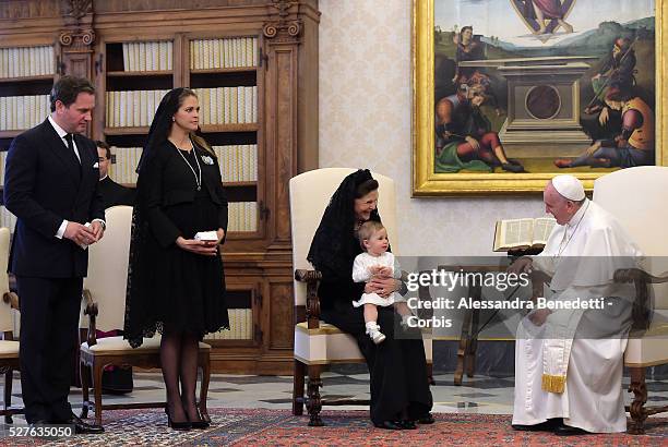 Pope Francis held an audience to receive Queen Silvia, Princess Madeleine and husband Christopher O'Neill and the little Princess Leonore of Sweden...