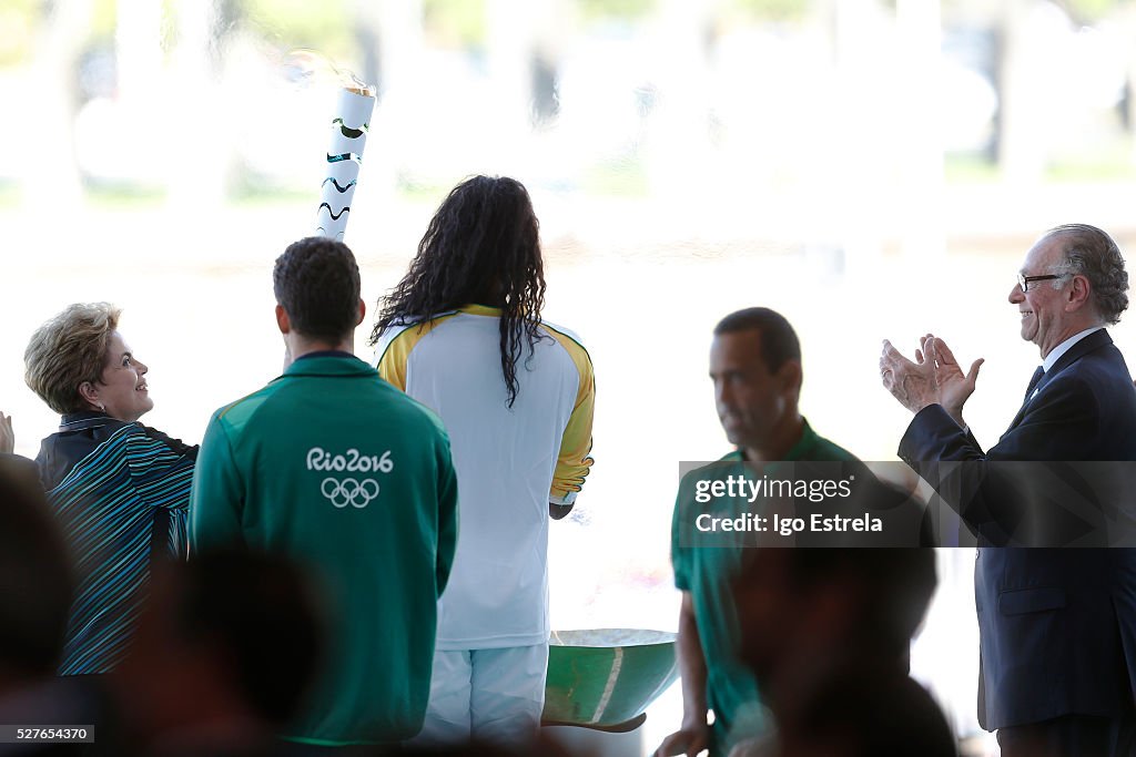 Olympic Torch Arrives in Brasilia