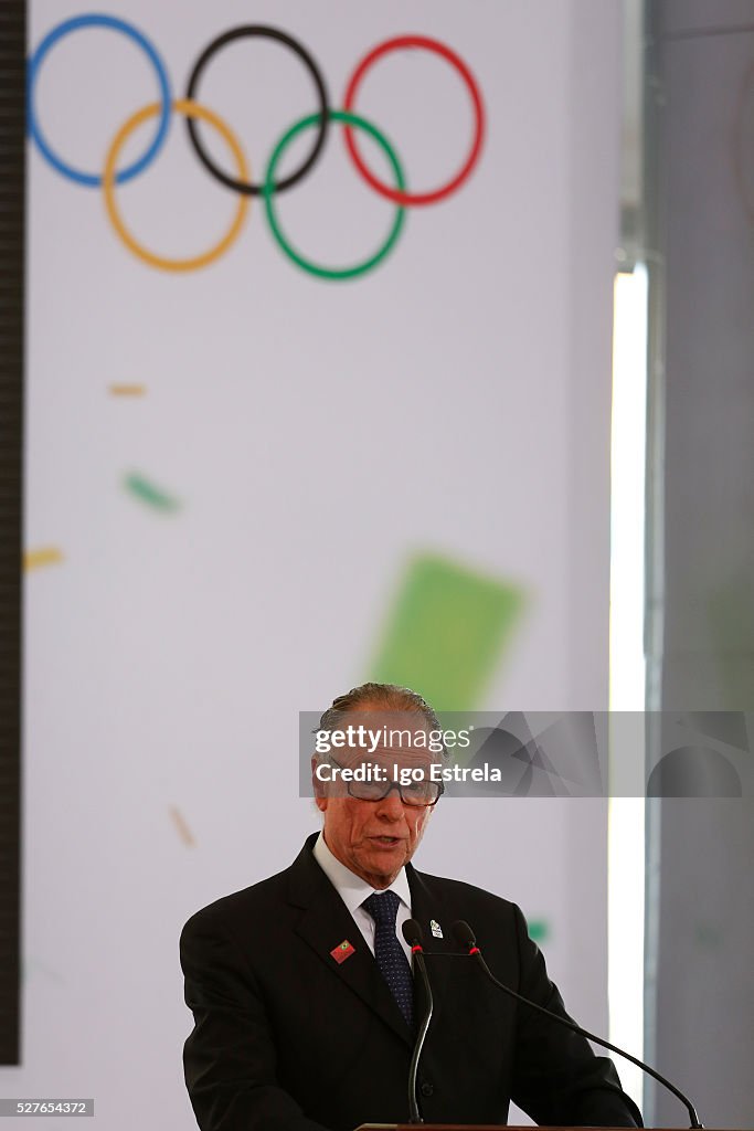 Olympic Torch Arrives in Brasilia