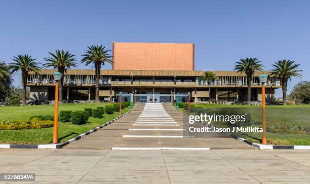 edificio del parlamento a lusaka zambia - zambia foto e immagini stock