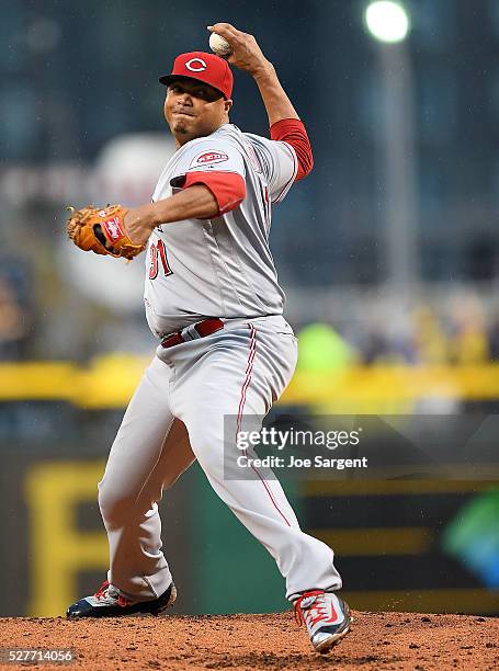 Alfredo Simon of the Cincinnati Reds plays the field against the Pittsburgh Pirates on April 30, 2016 at PNC Park in Pittsburgh, Pennsylvania.