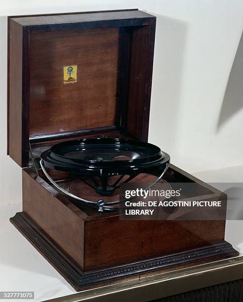 Portable gramophone in a wooden carrying case made by Phonos. Italy, 20th century. Milan, Museo Nazionale Della Scienza E Della Tecnica 'Leonardo Da...