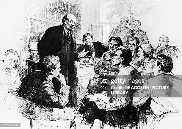 Lenin In 1918 Photos and Premium High Res Pictures Getty Images