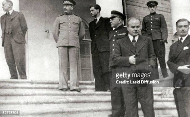 Russian and British statesmen at the Tehran Conference, November 1943. Joseph Stalin , Valentin Bereskov , Dmitrij Kuzmichov , Kliment Voroshilov ,...