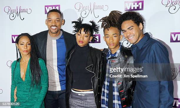 Actors Jada Pinkett Smith, Will Smith, singer/model Willow Smith, actors Jaden Smith and Trey Smith attend the VH1's "Dear Mama" taping at St....