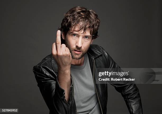 man flipping somebody off - v sign stock pictures, royalty-free photos & images