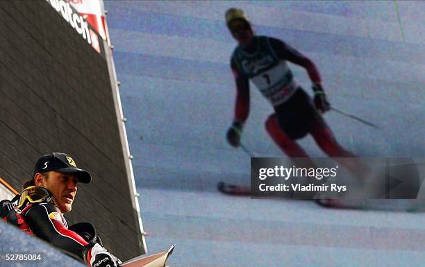 Wintersport/Ski Alpin : WM 2005, Bormio, 10.02.05;Riesenslalom/Maenner;Hermann MAIER/AUT - Gold - im Hintergrund laeuft auf der Videoleinwand die...