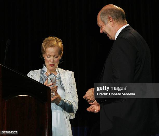 Zina Bethune accepting the award from Craig Moon